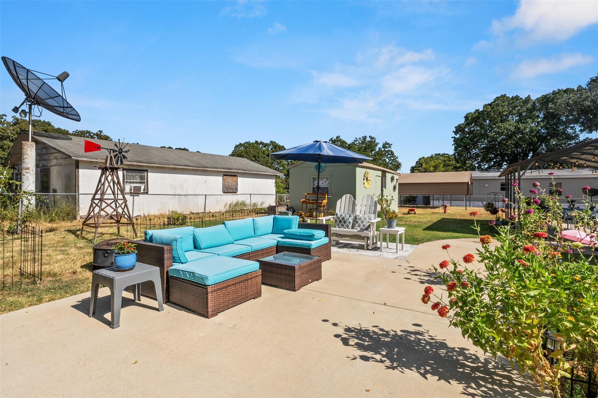 main property photo 28