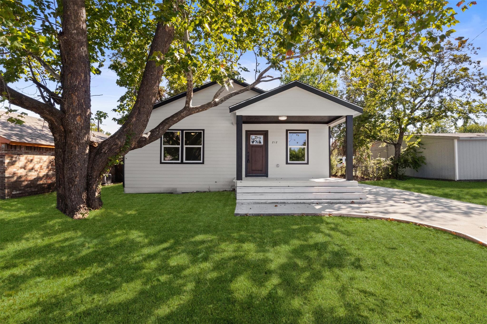 main property photo 0