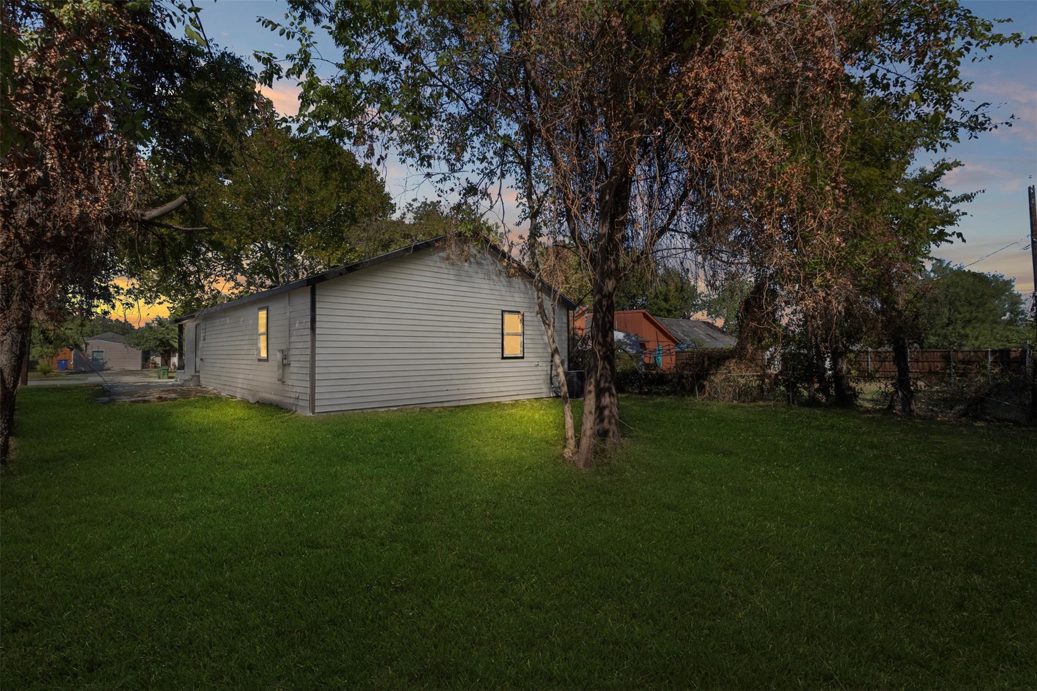 main property photo 27