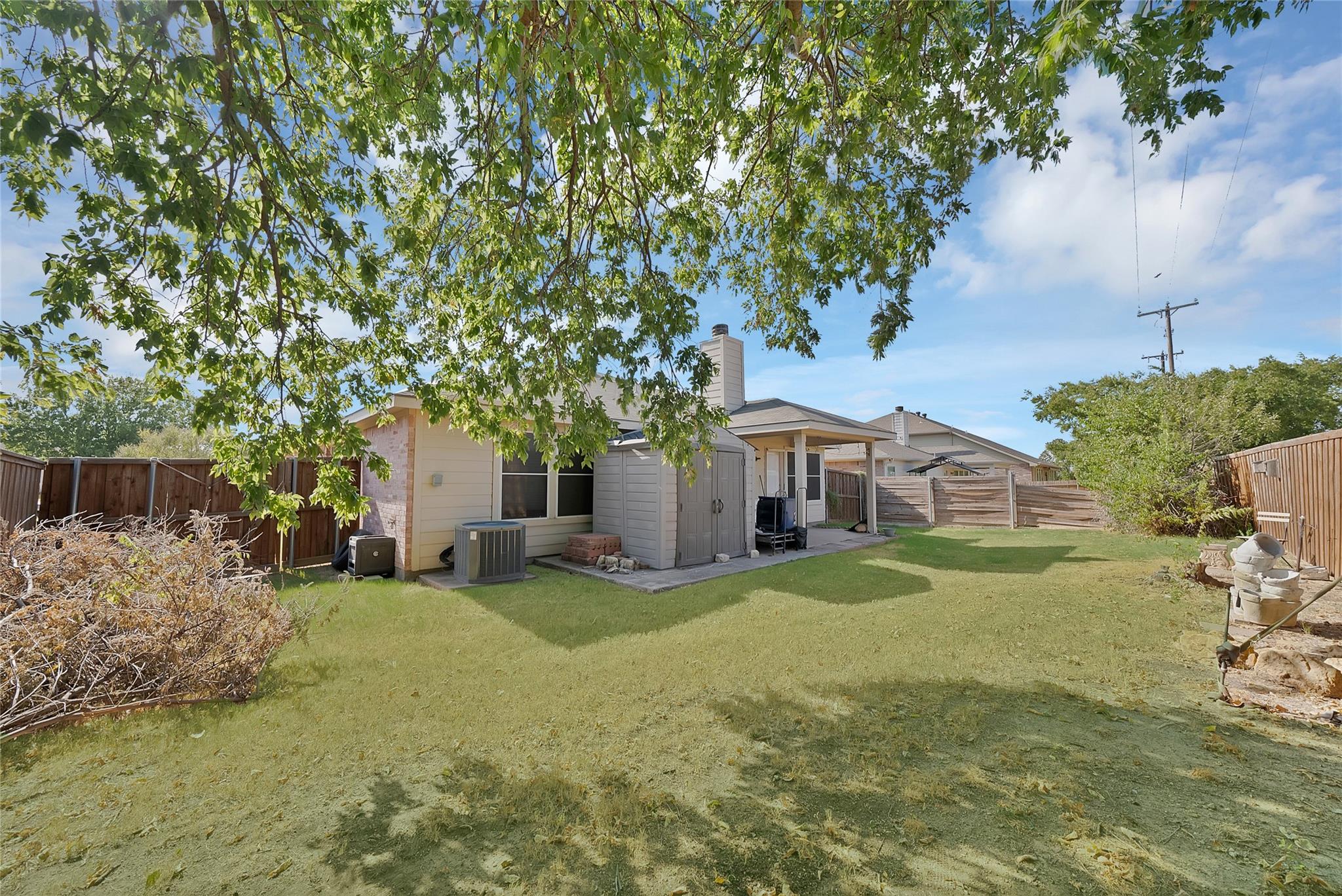 main property photo 28