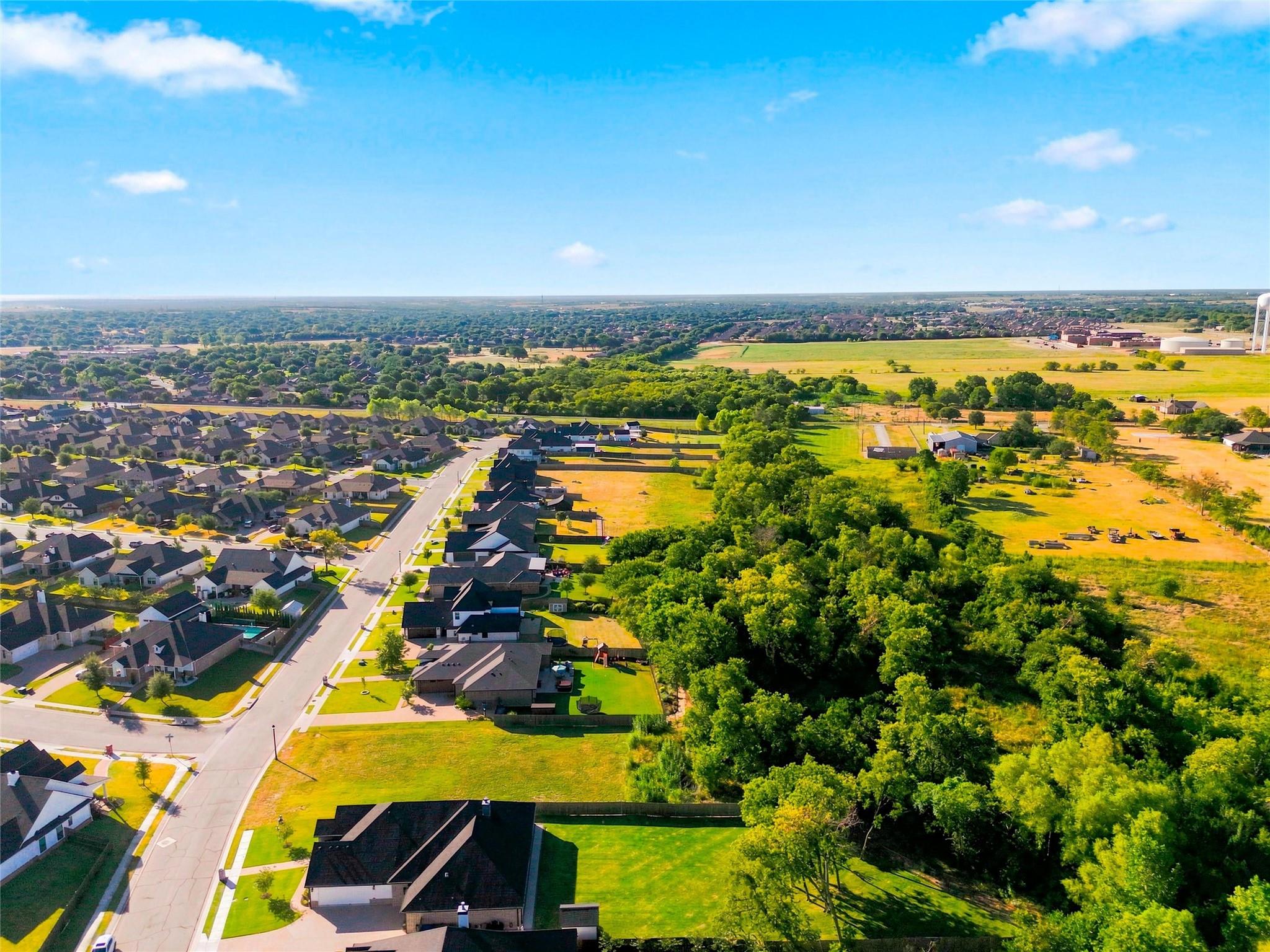 main property photo 10
