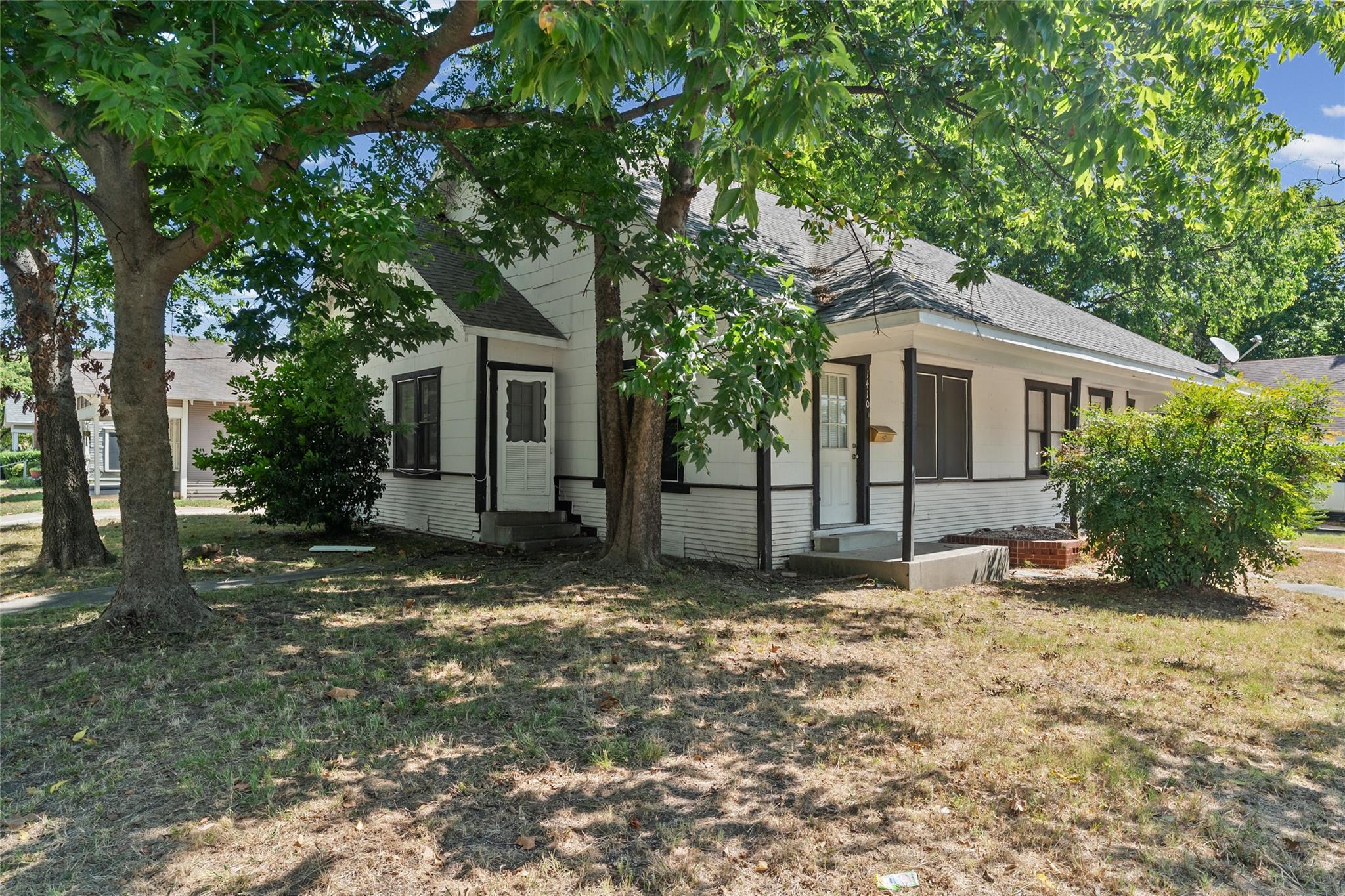 main property photo 25