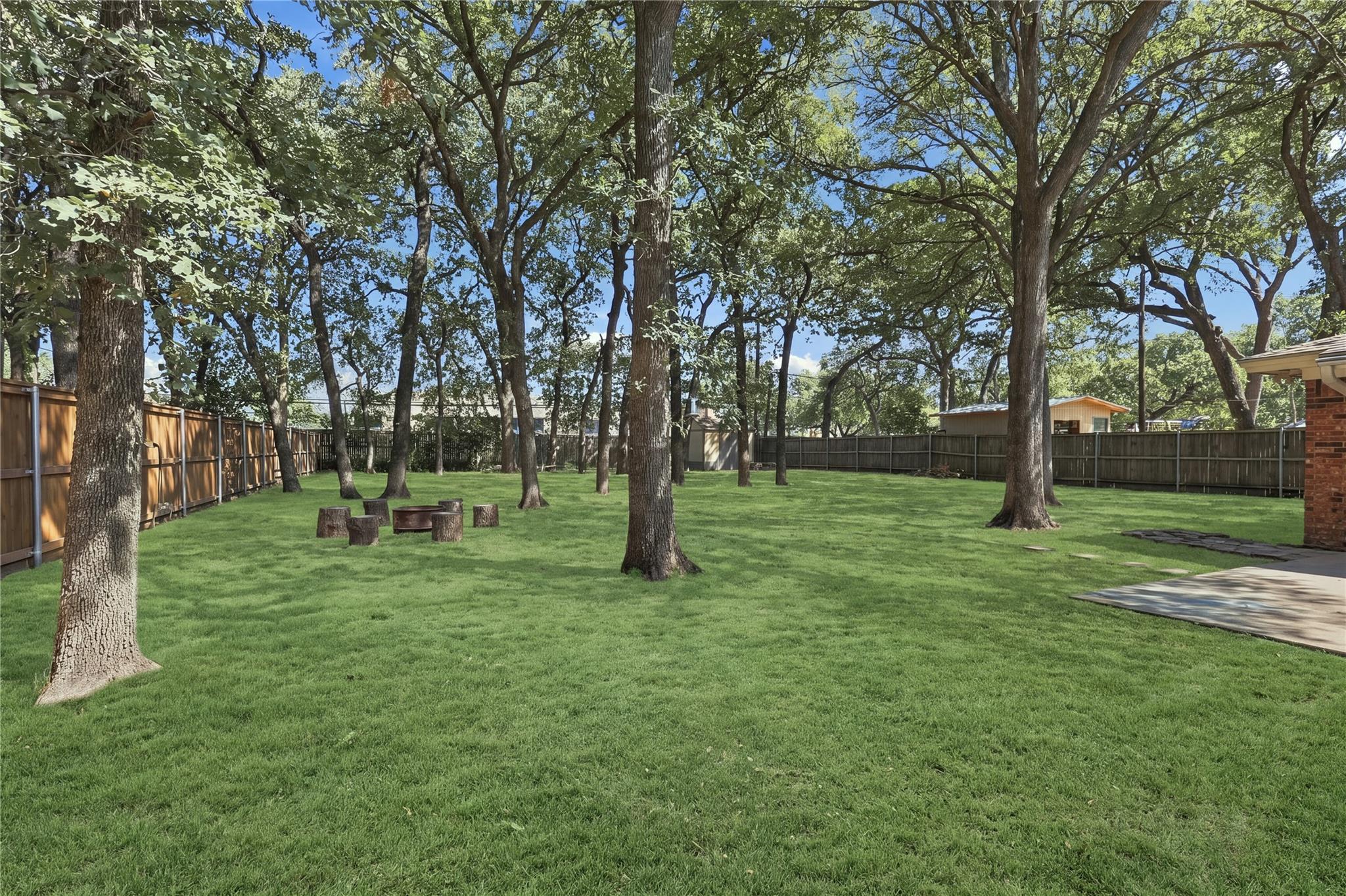 main property photo 32