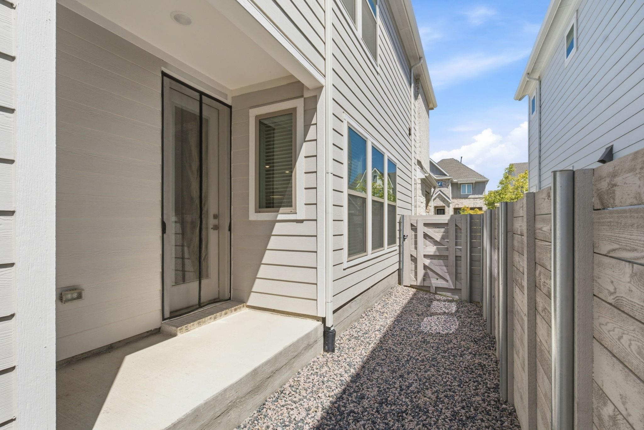 main property photo 30