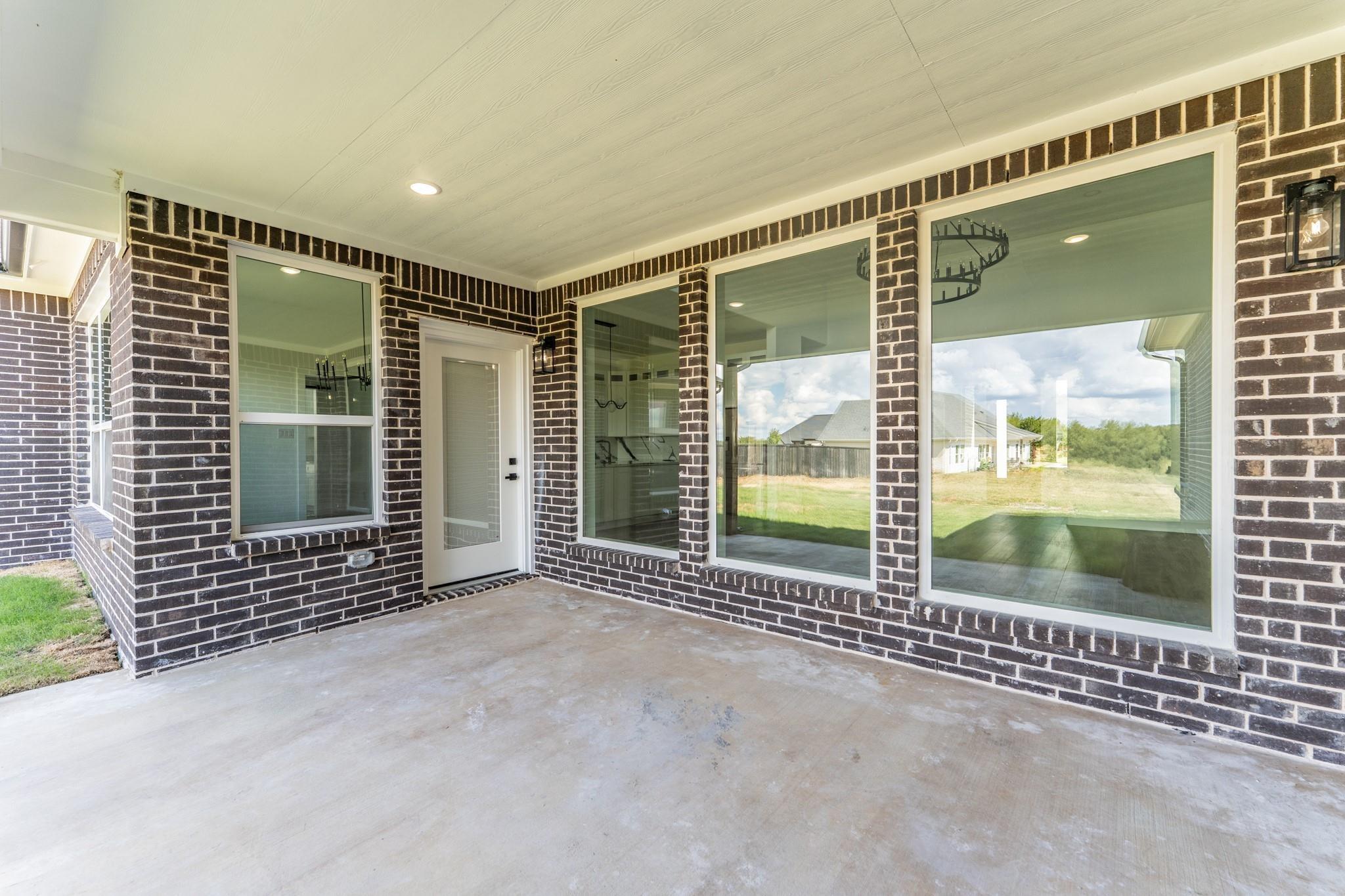 main property photo 32