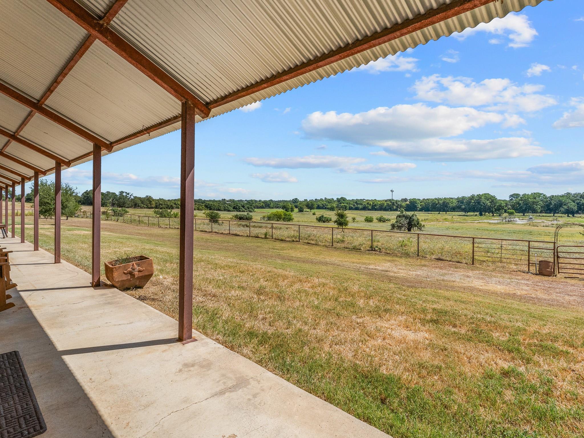 main property photo 16