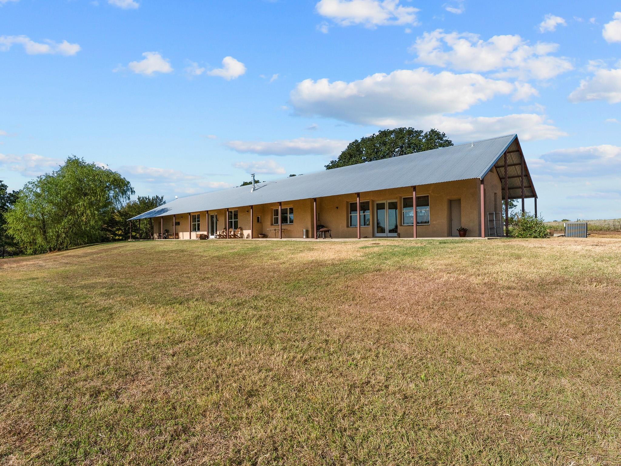main property photo 17