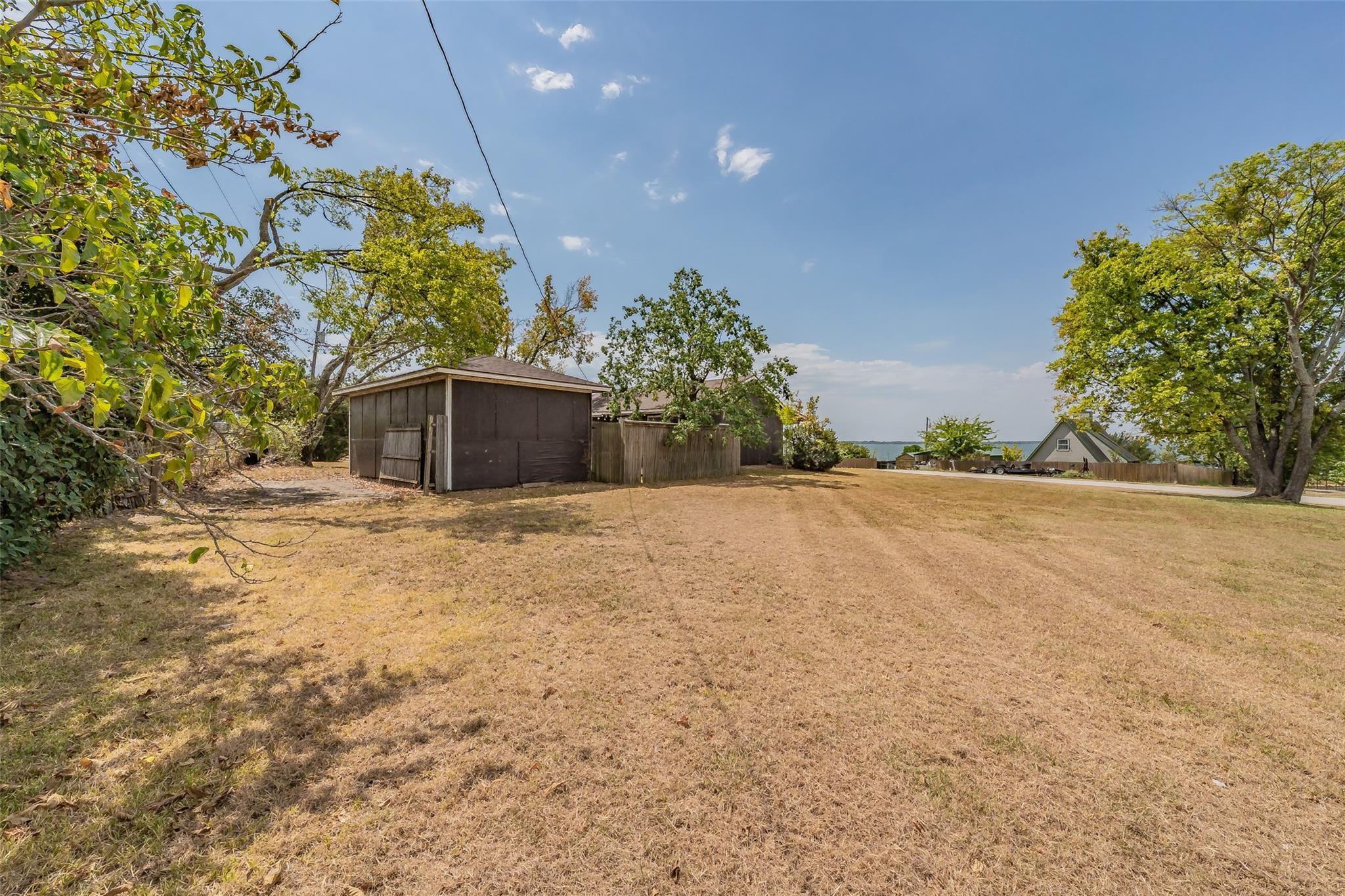 main property photo 22