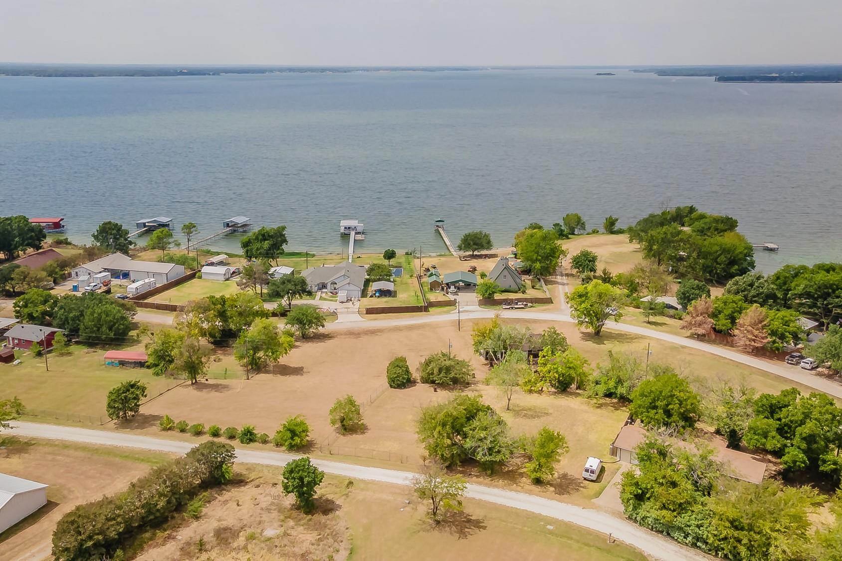 main property photo 32