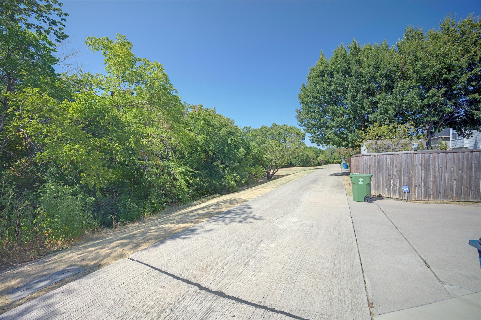 main property photo 31