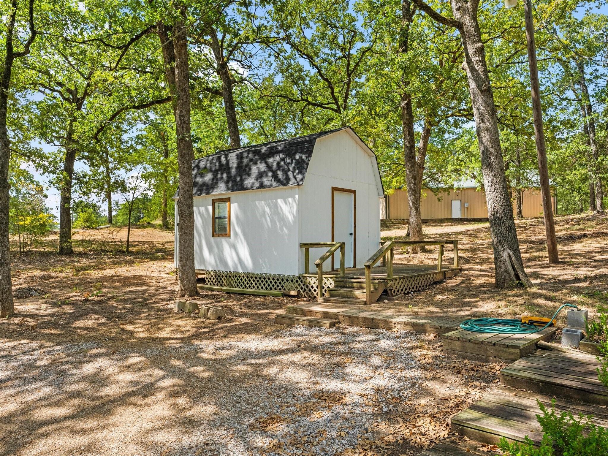 main property photo 29
