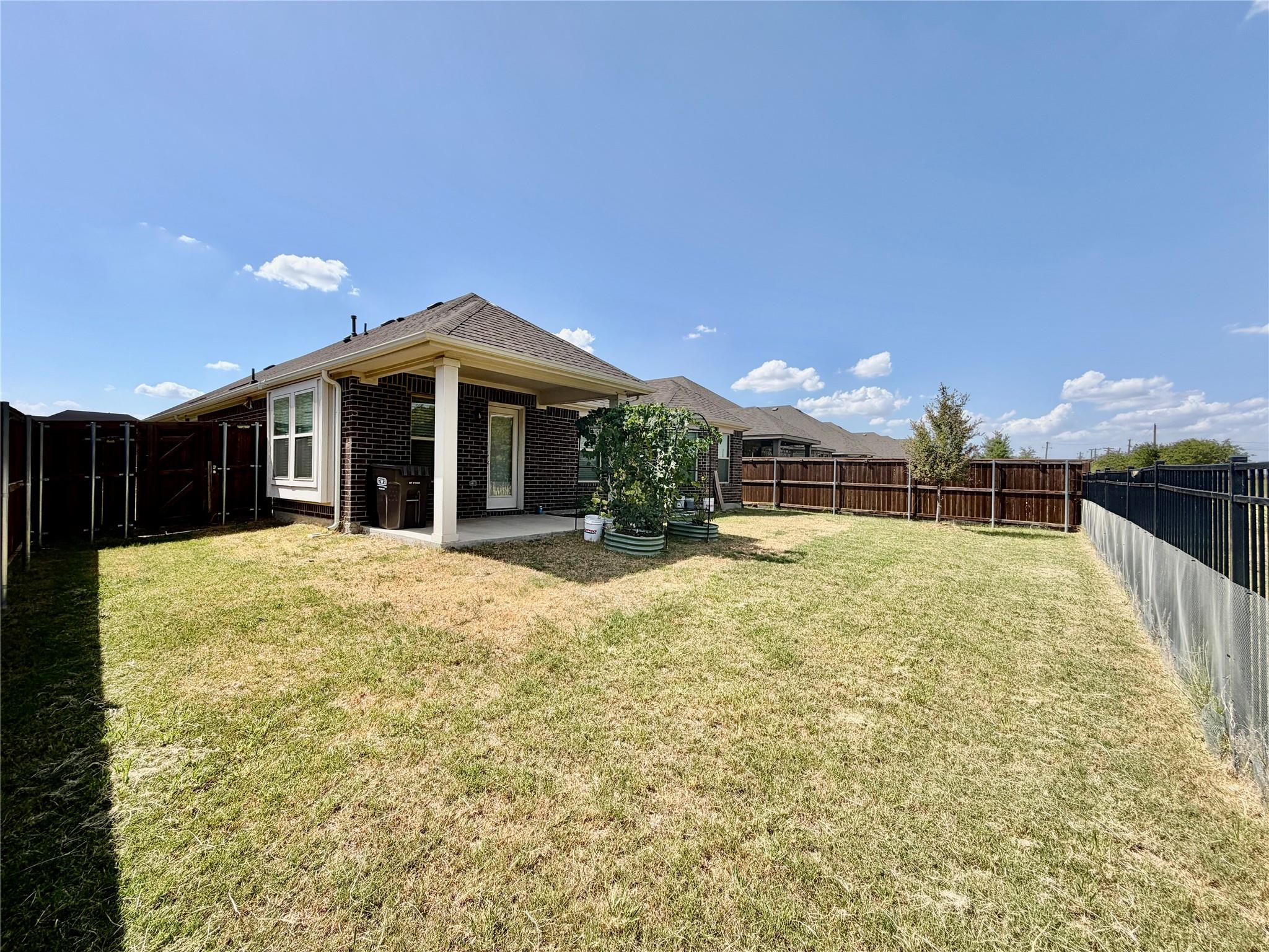 main property photo 26