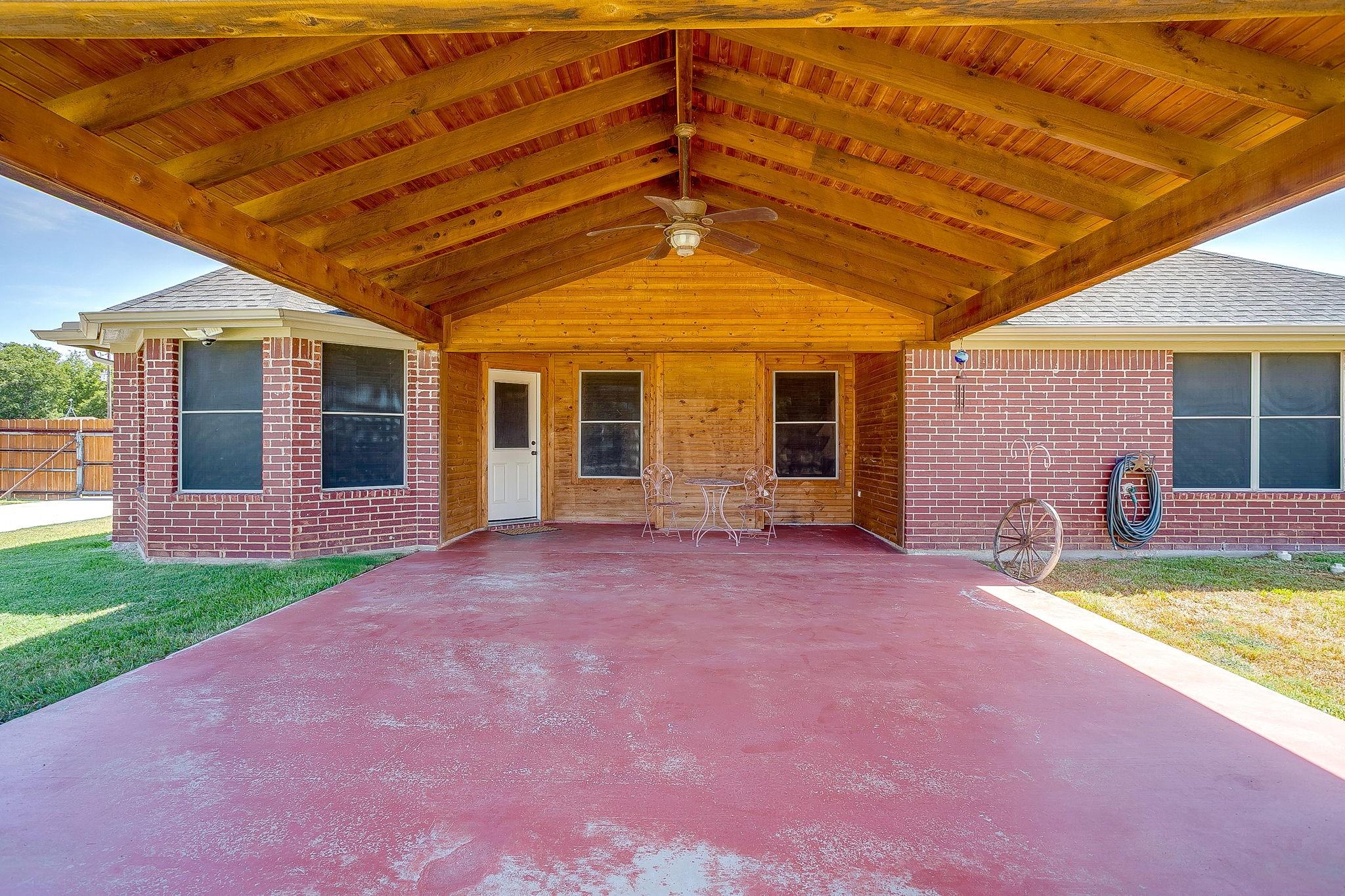 main property photo 37
