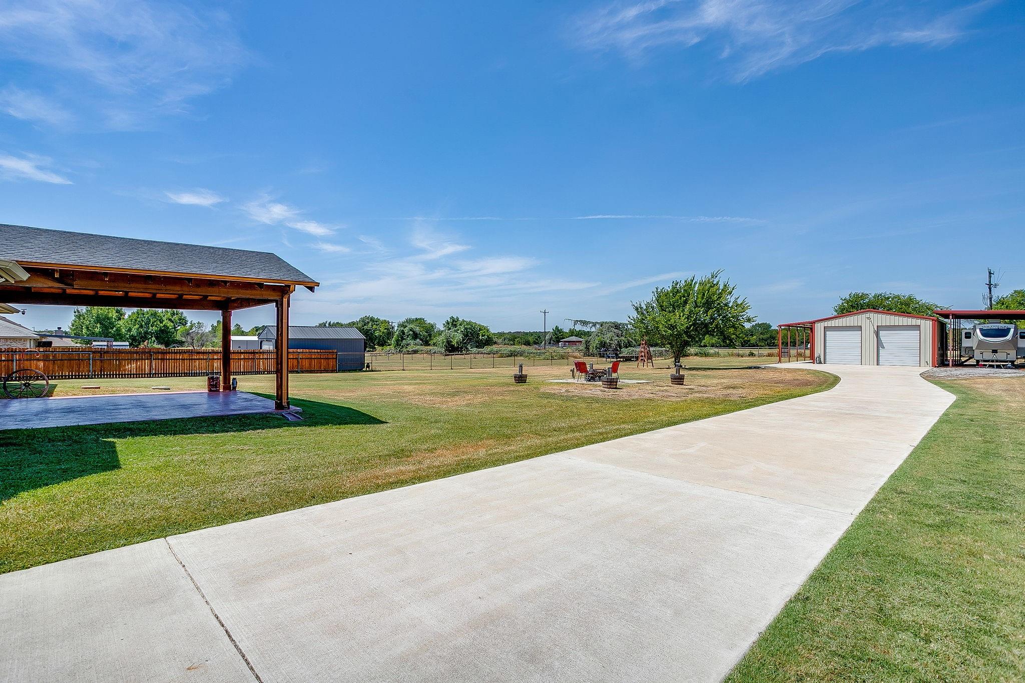 main property photo 39