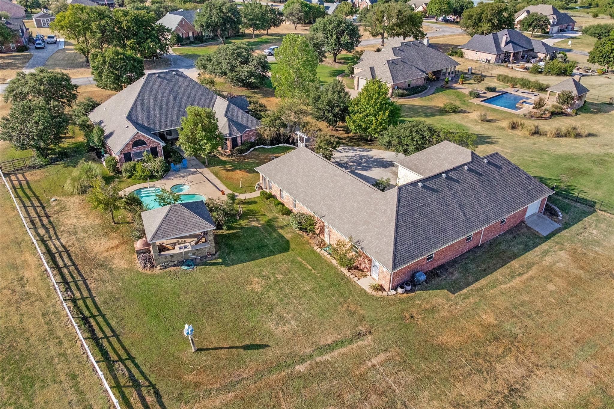 main property photo 35