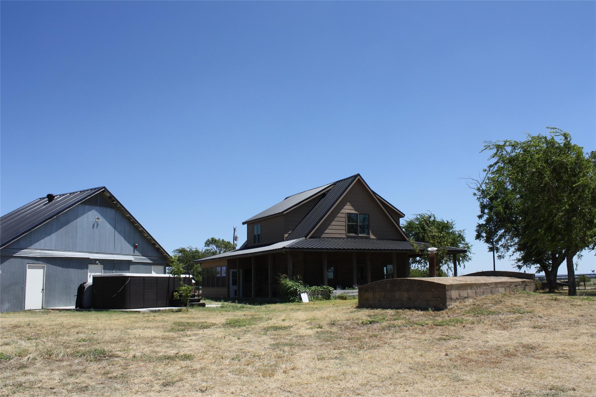 main property photo 34