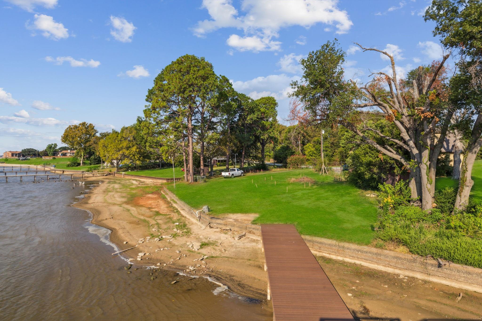 main property photo 13