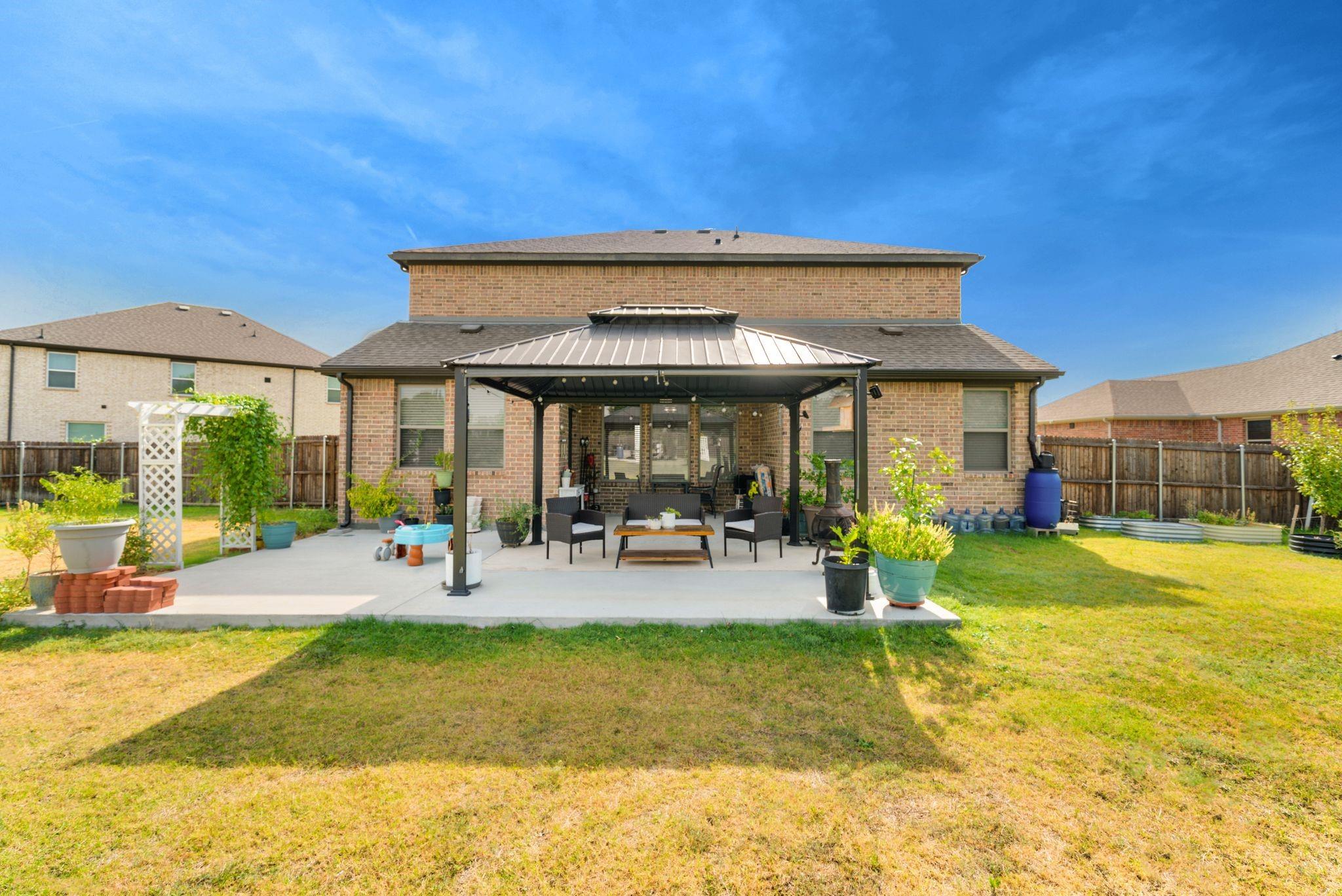 main property photo 30