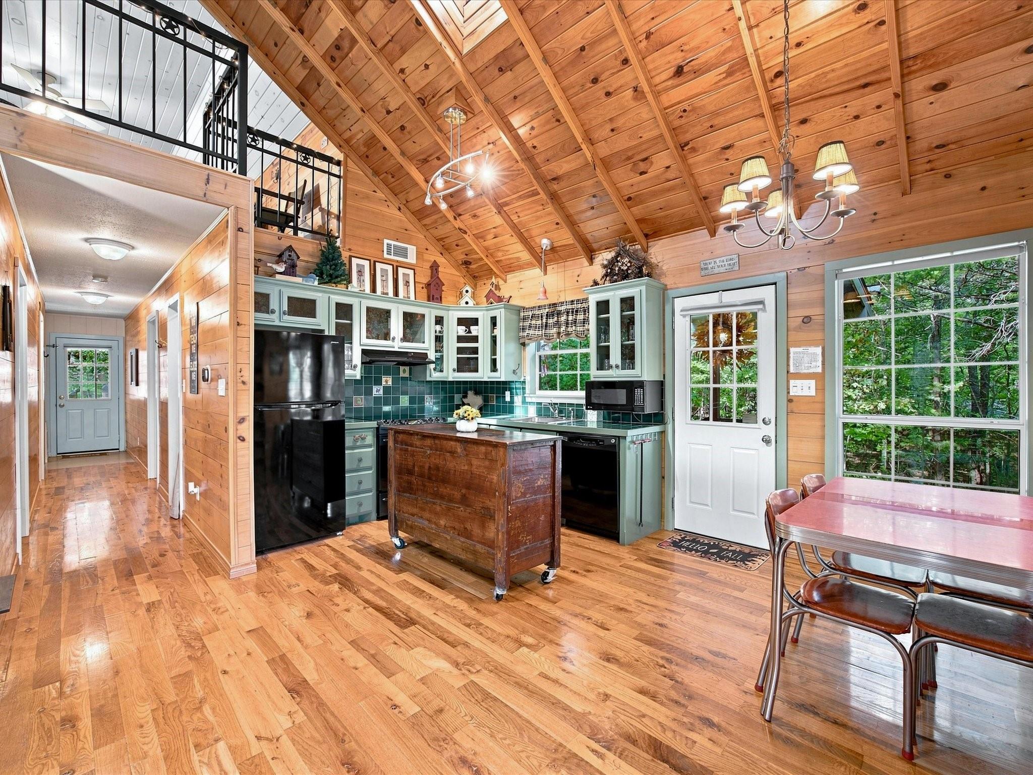 main property photo 9