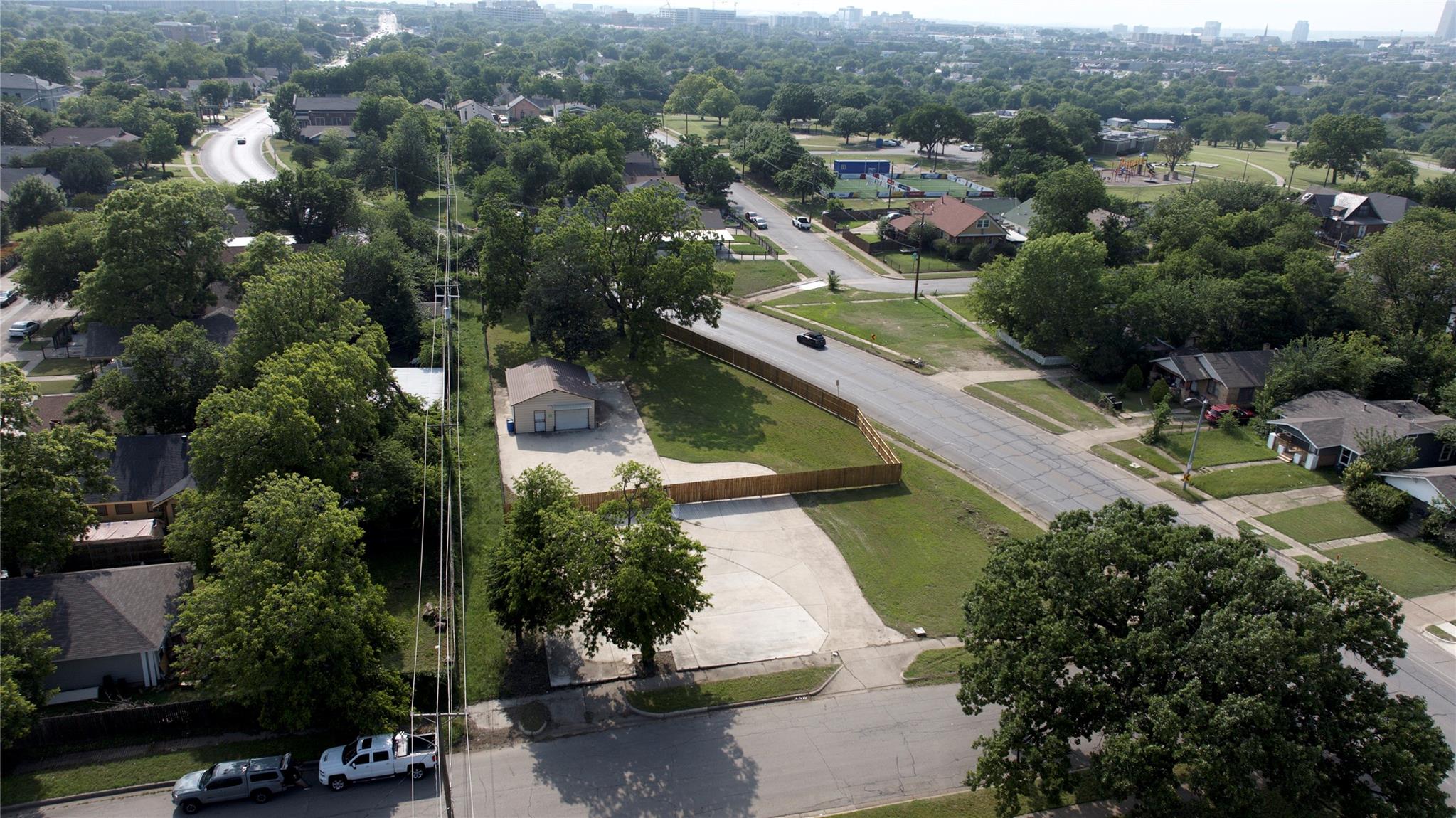 main property photo 16