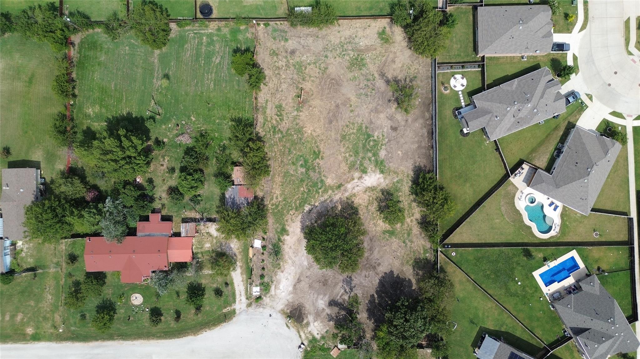 main property photo 6