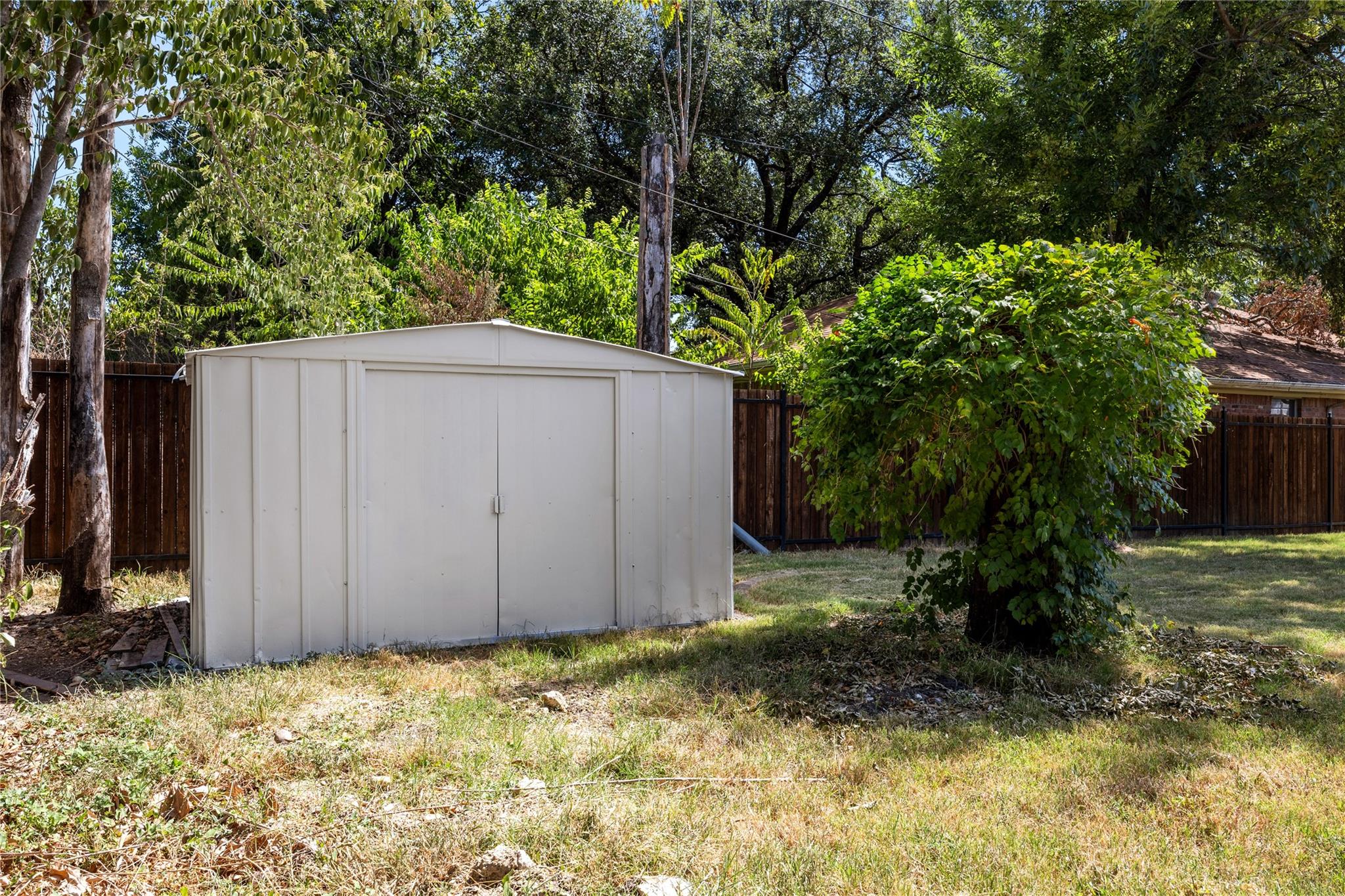 main property photo 29