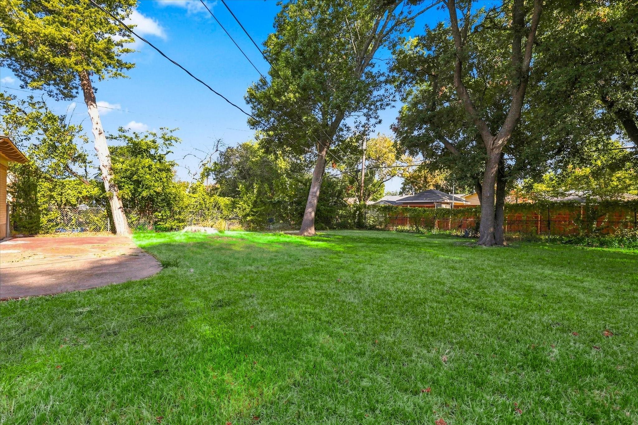 main property photo 15