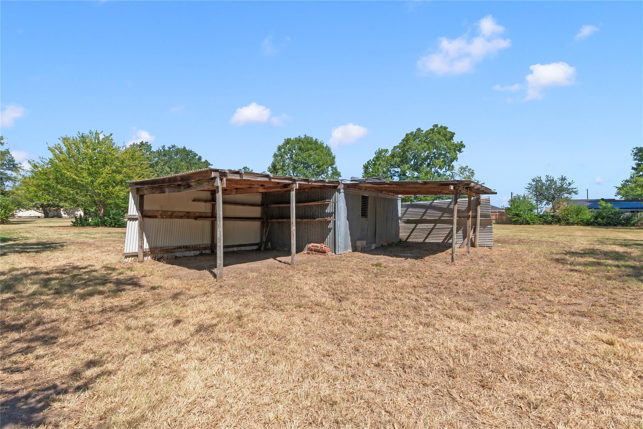 main property photo 21