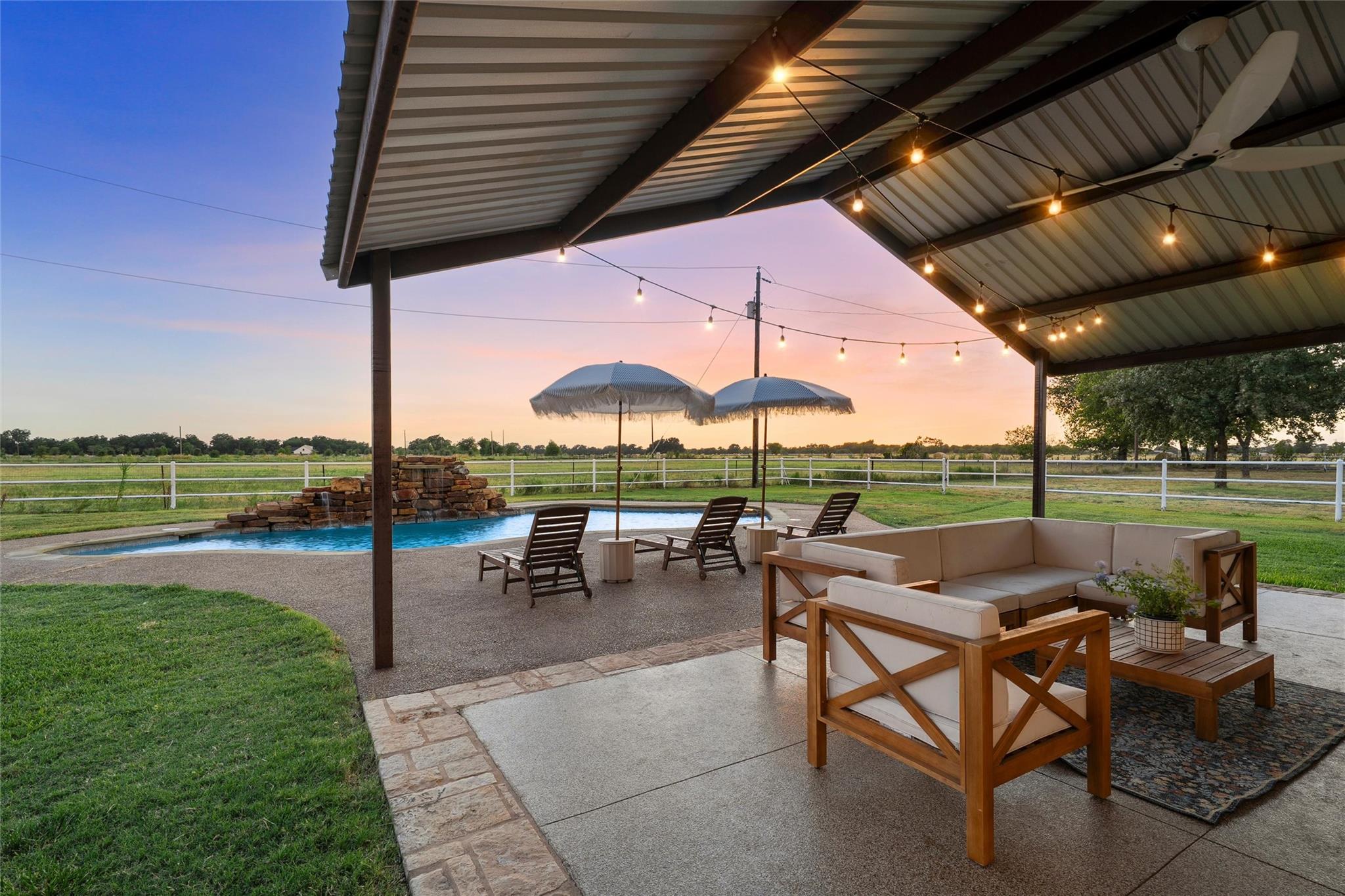 main property photo 21
