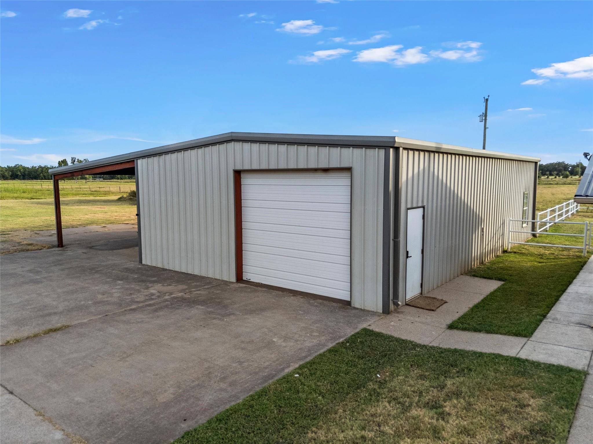 main property photo 27