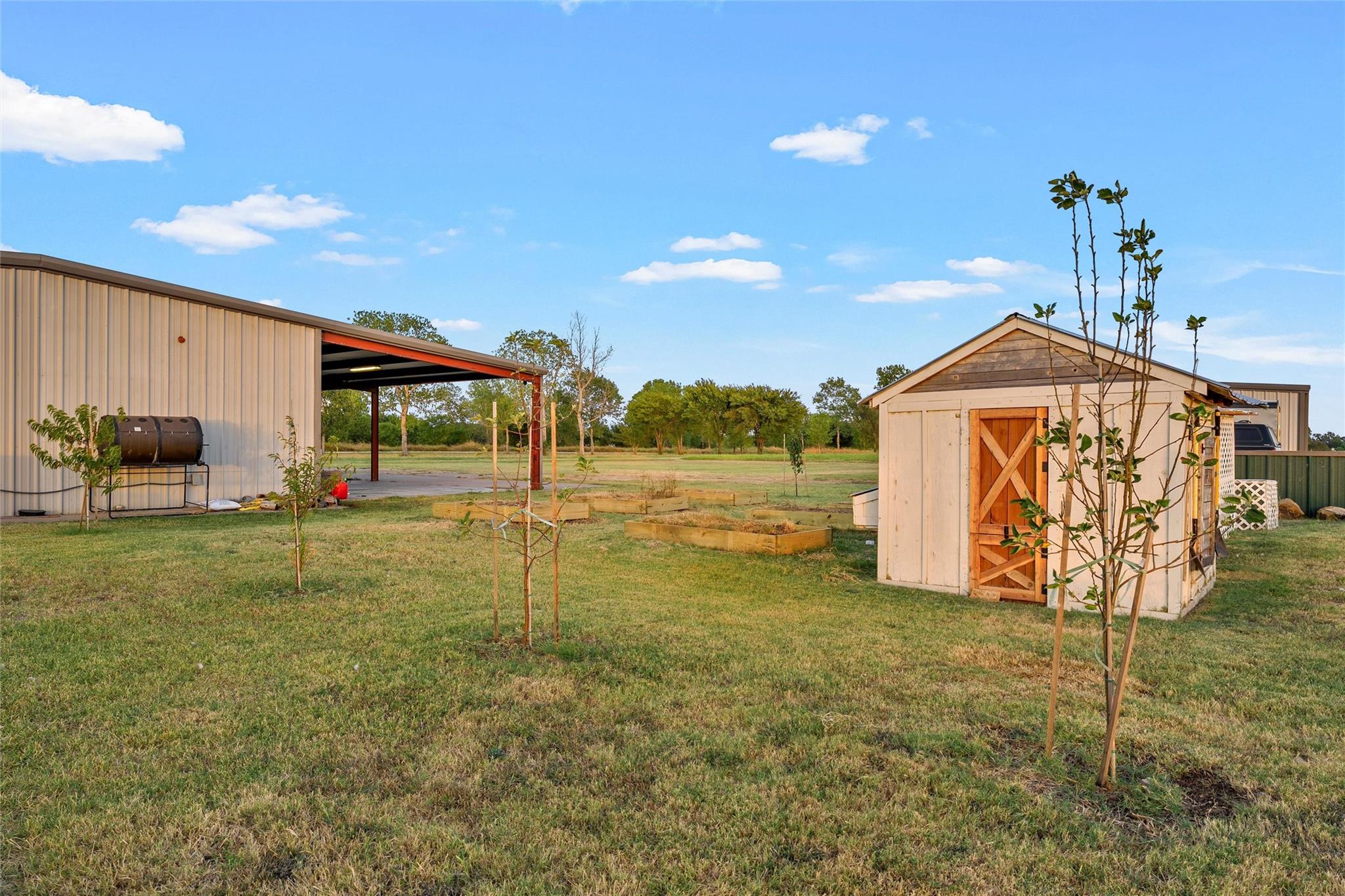 main property photo 32