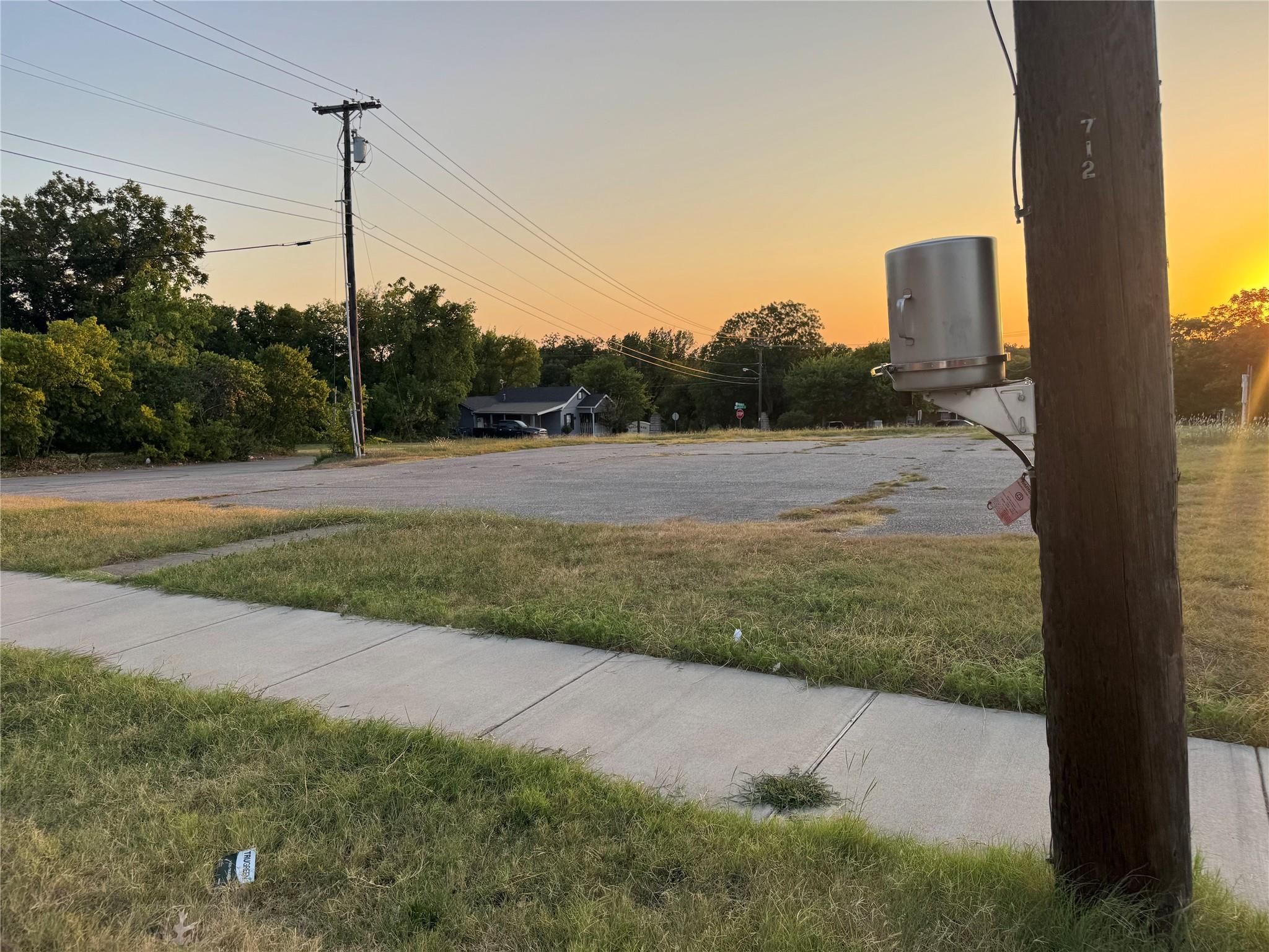 main property photo 26