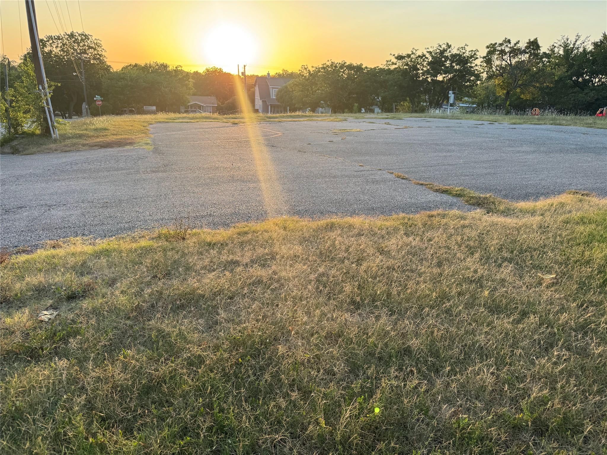 main property photo 9