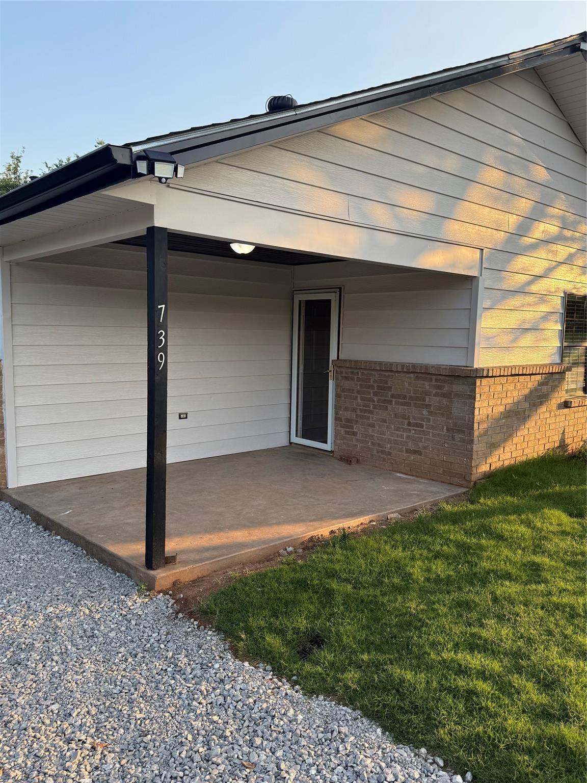 main property photo 18