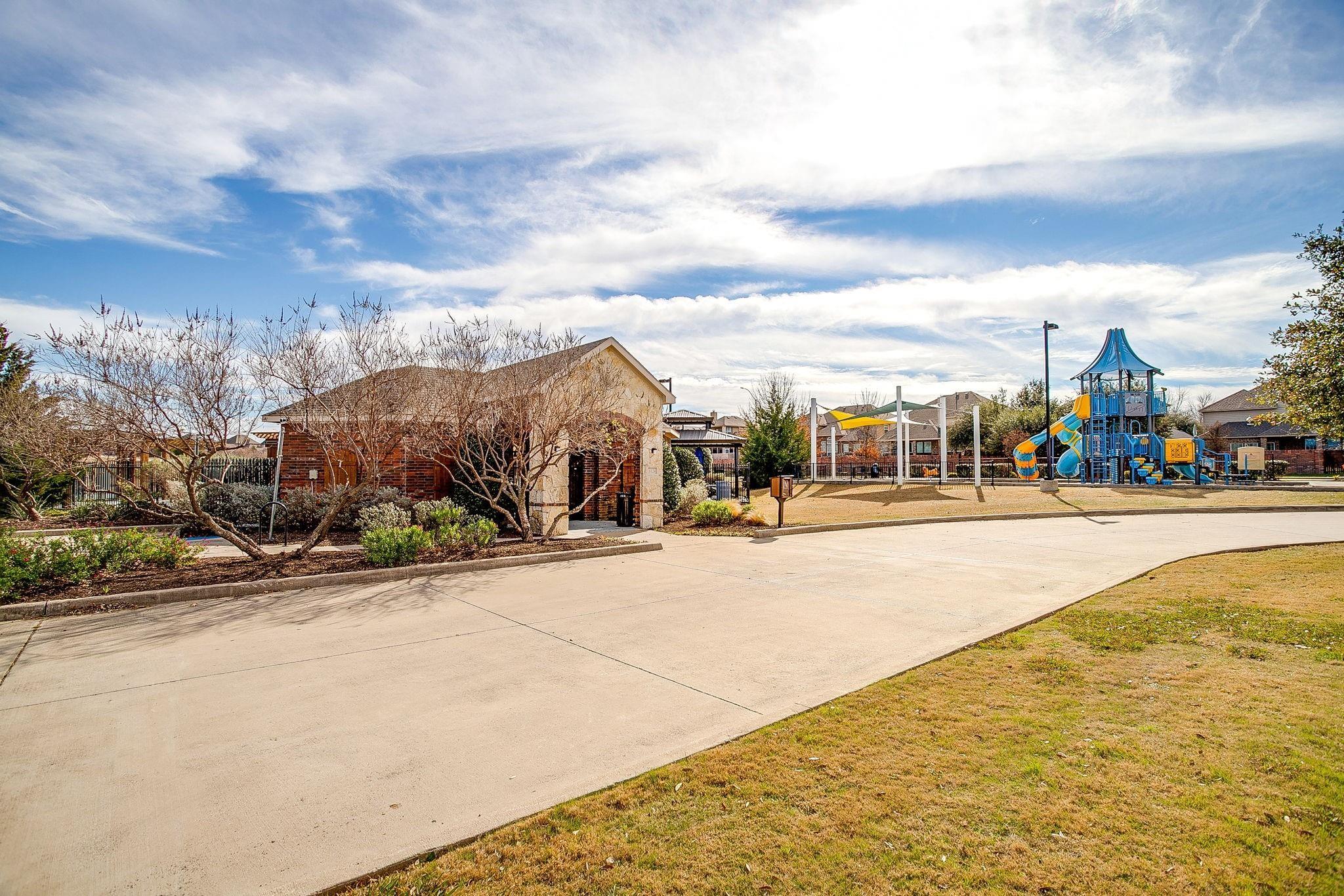 main property photo 31