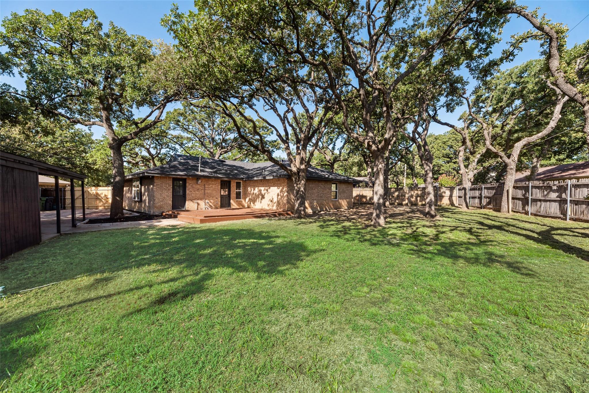 main property photo 33