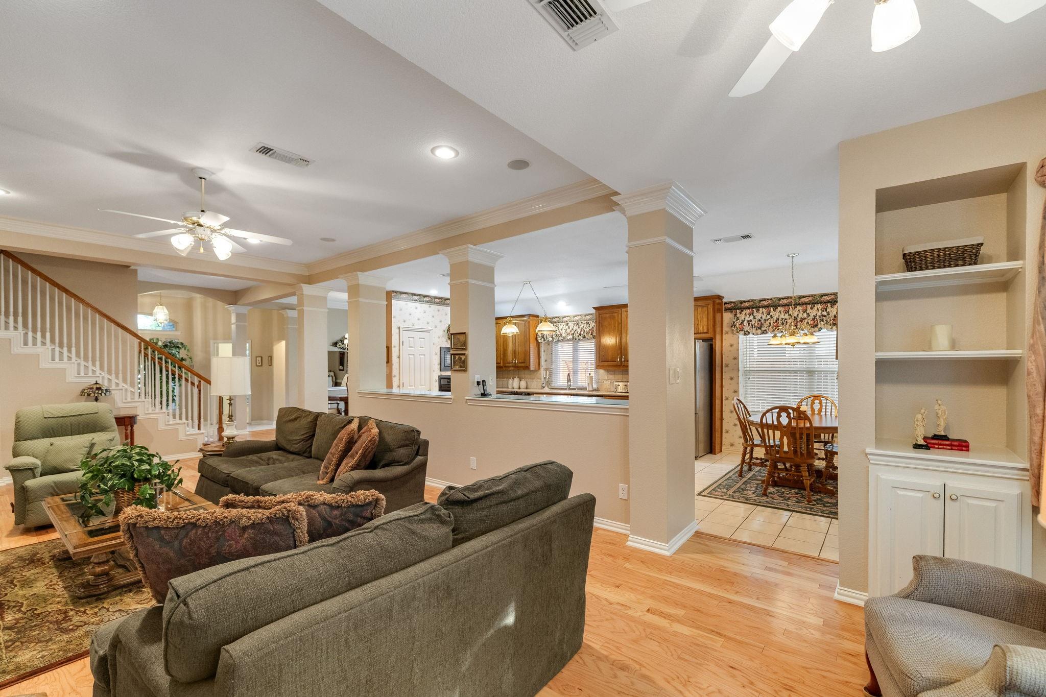 main property photo 14