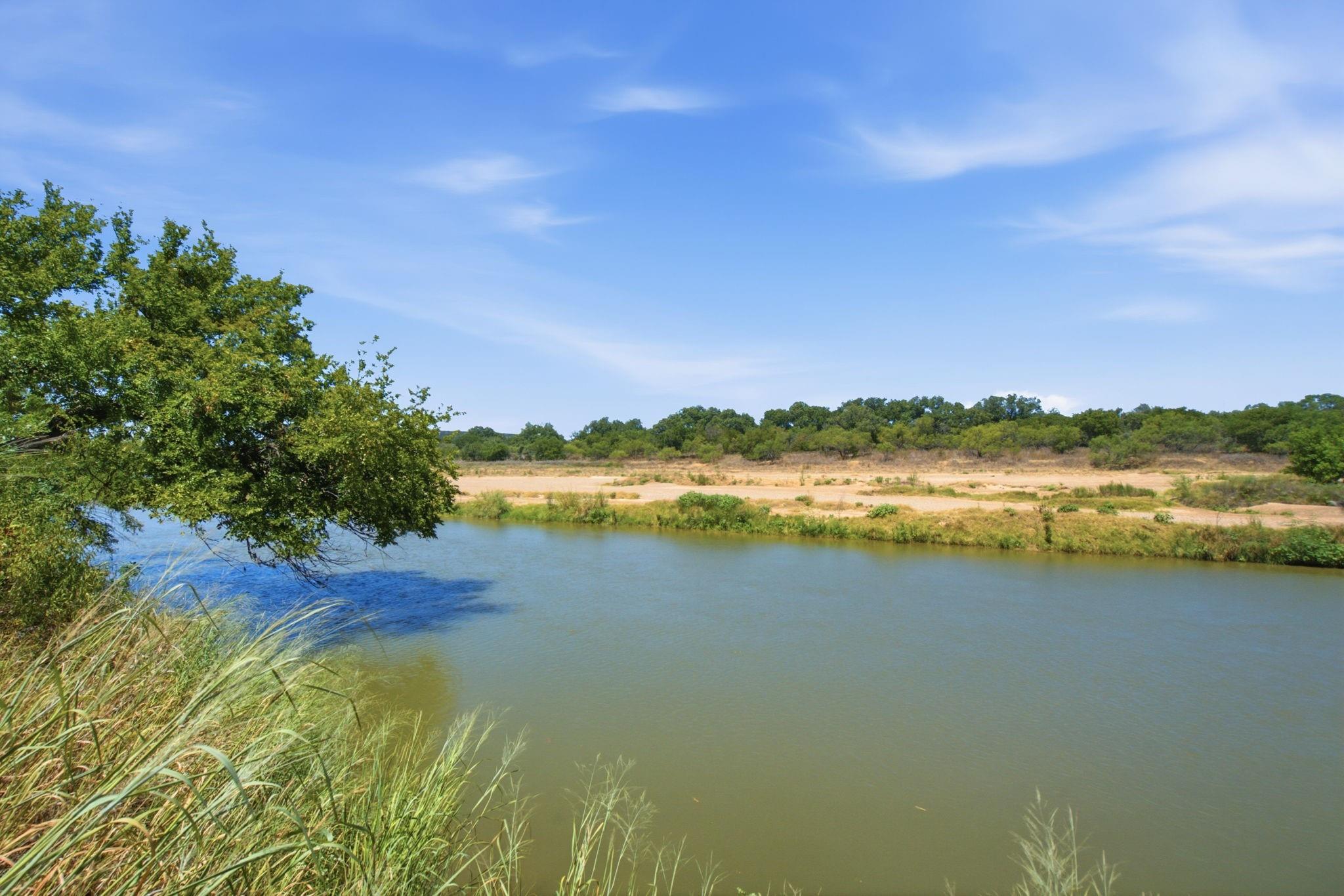 main property photo 11