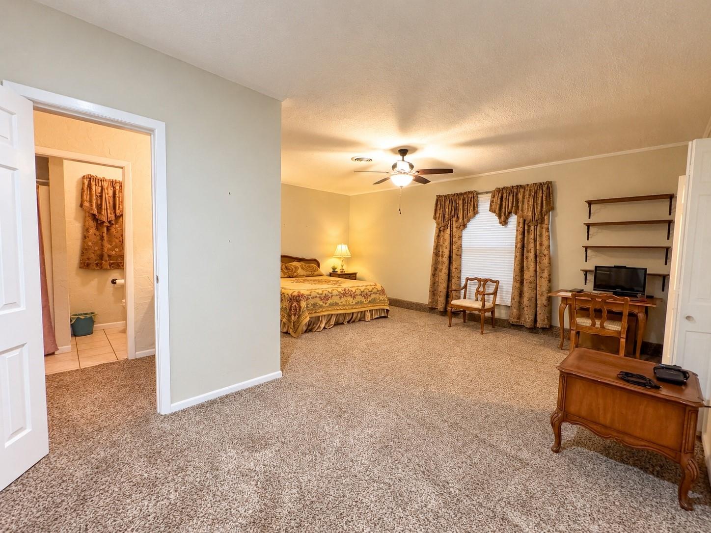 main property photo 15