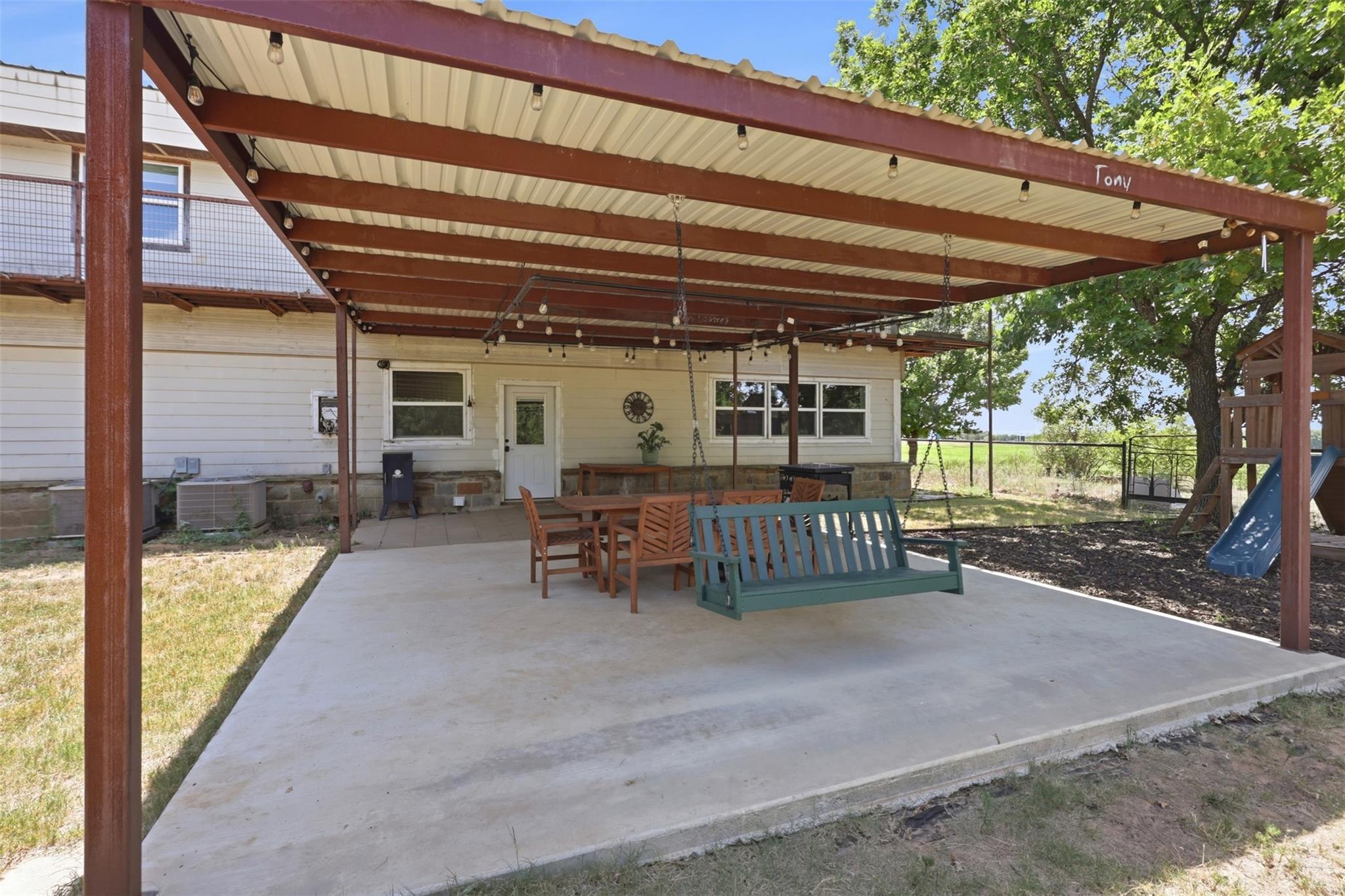main property photo 31