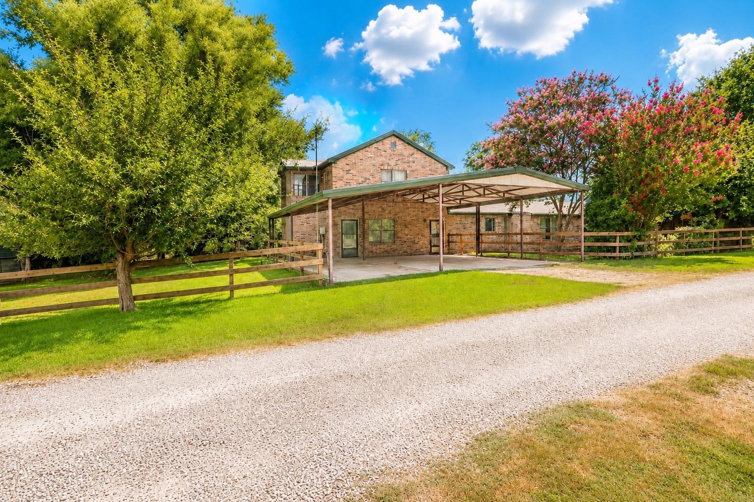 main property photo 6
