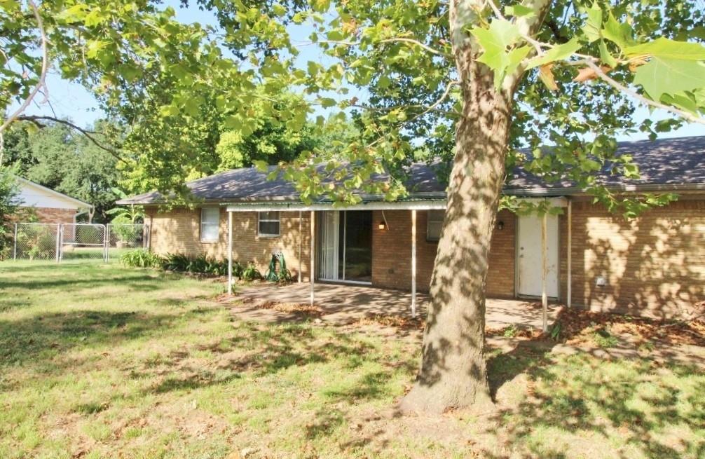 main property photo 11