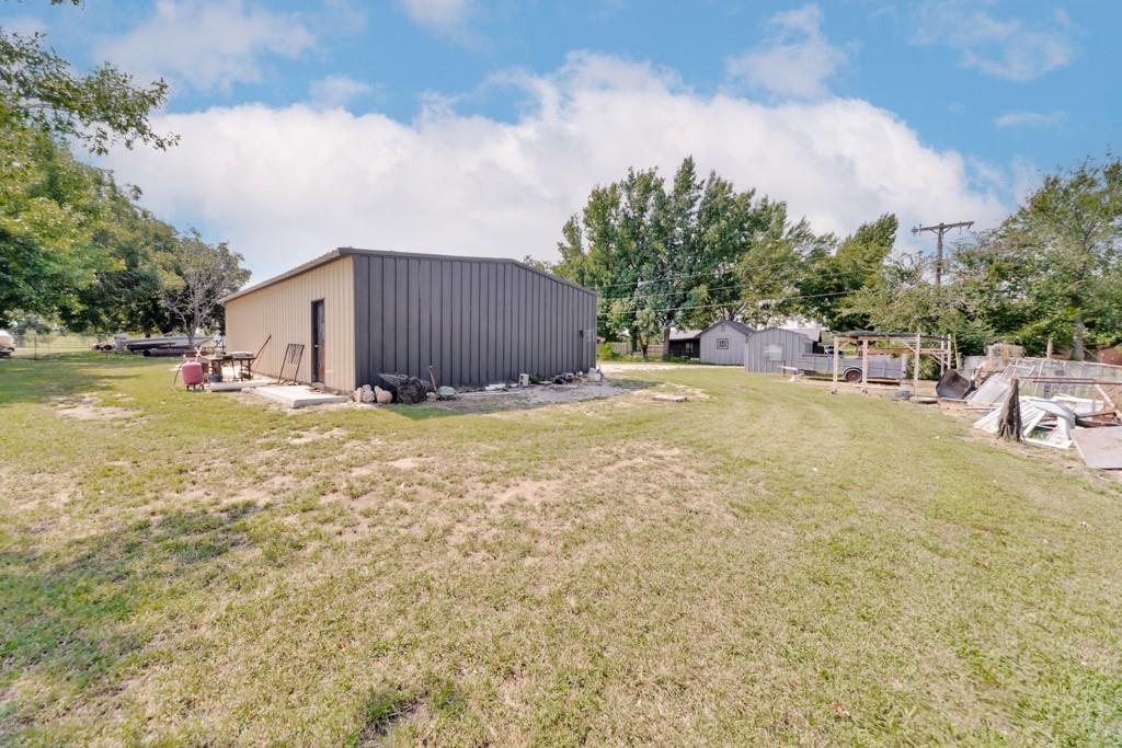 main property photo 30