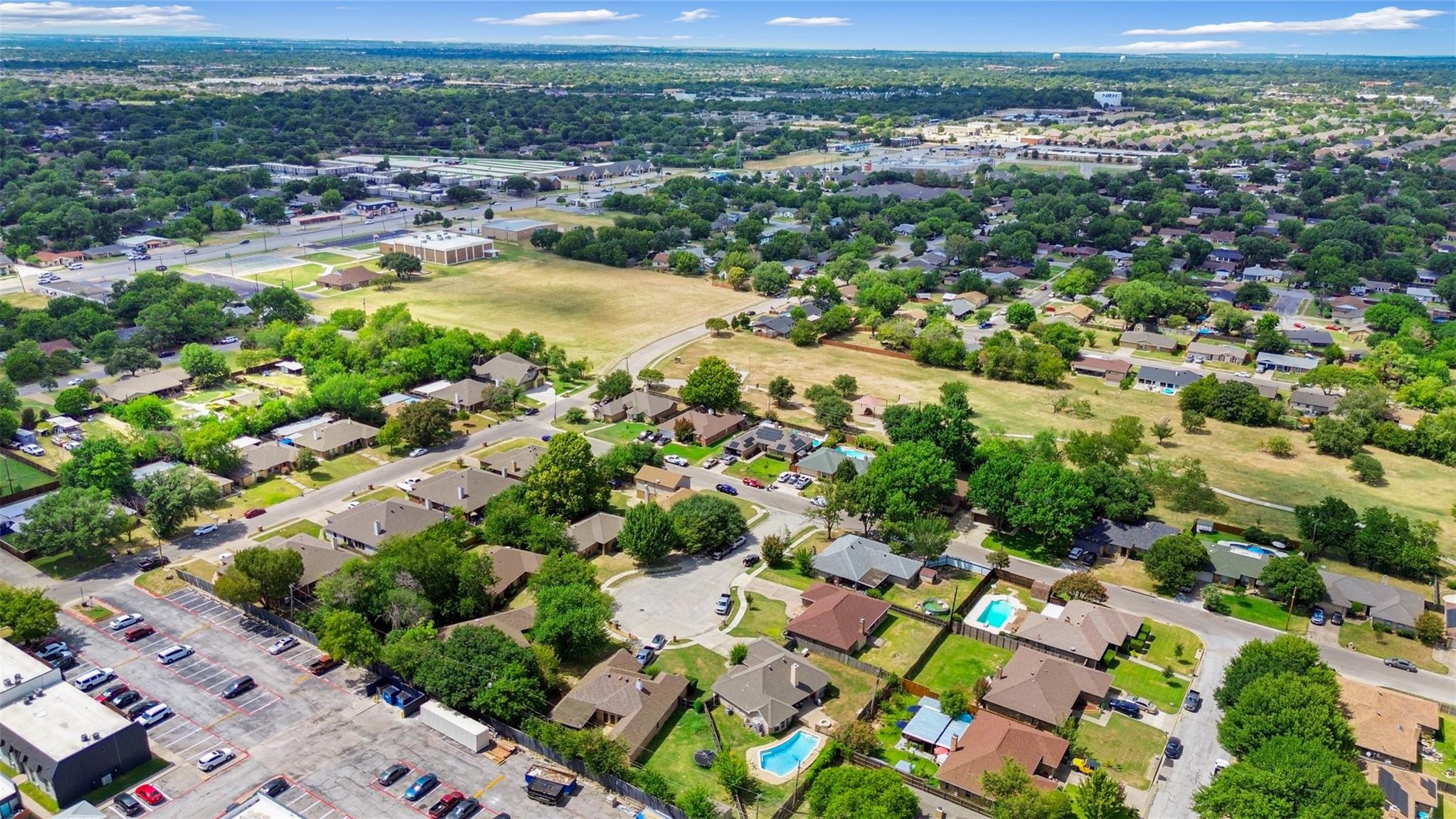 main property photo 28