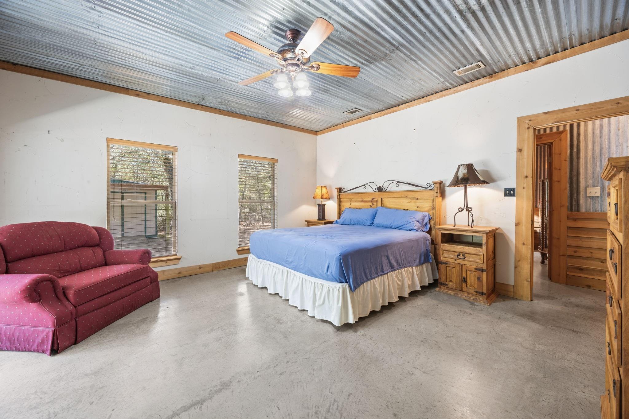 main property photo 22