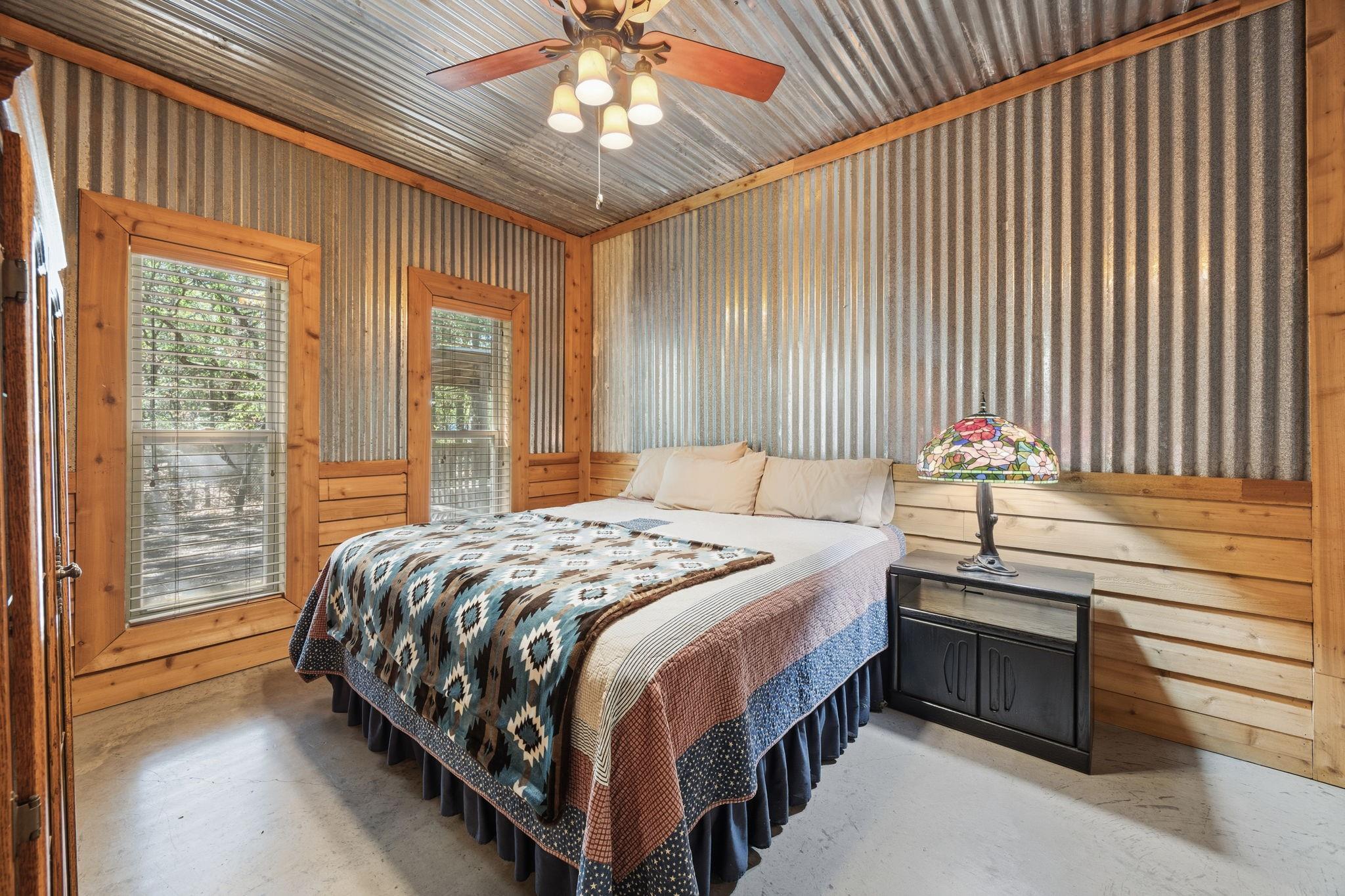main property photo 28