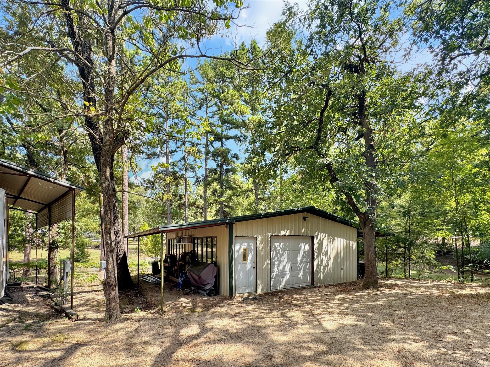 main property photo 25