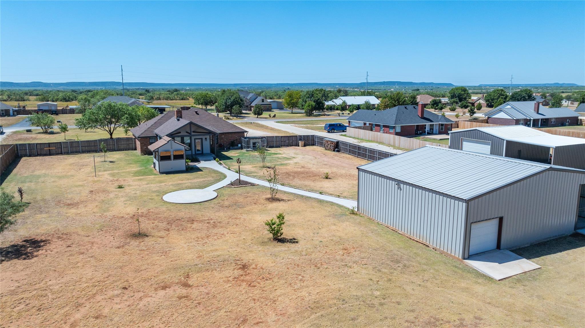 main property photo 7