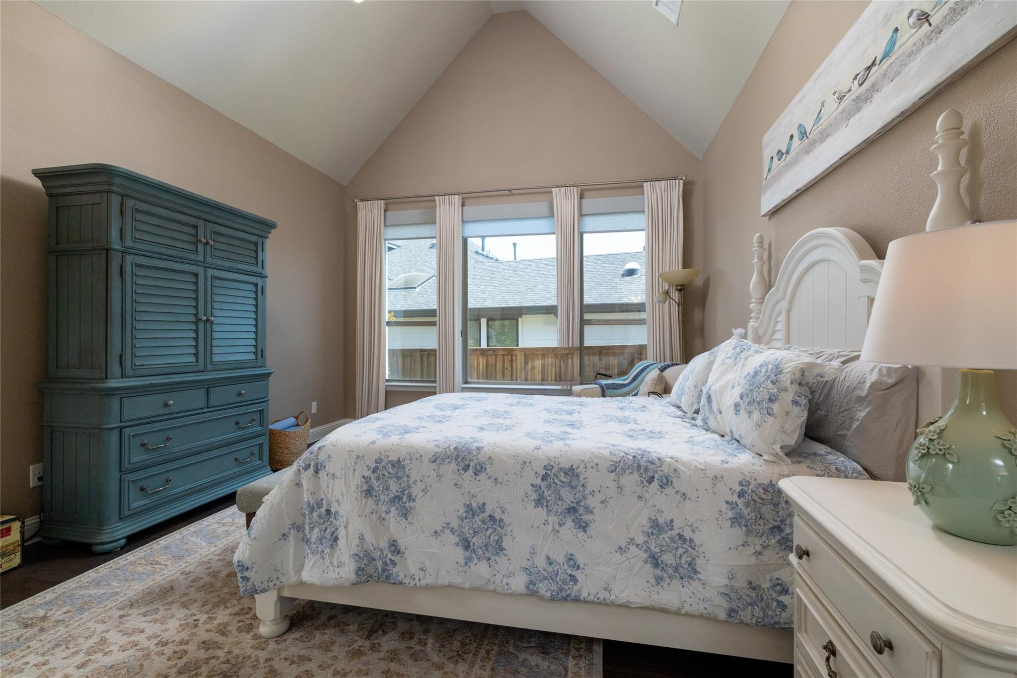 main property photo 16