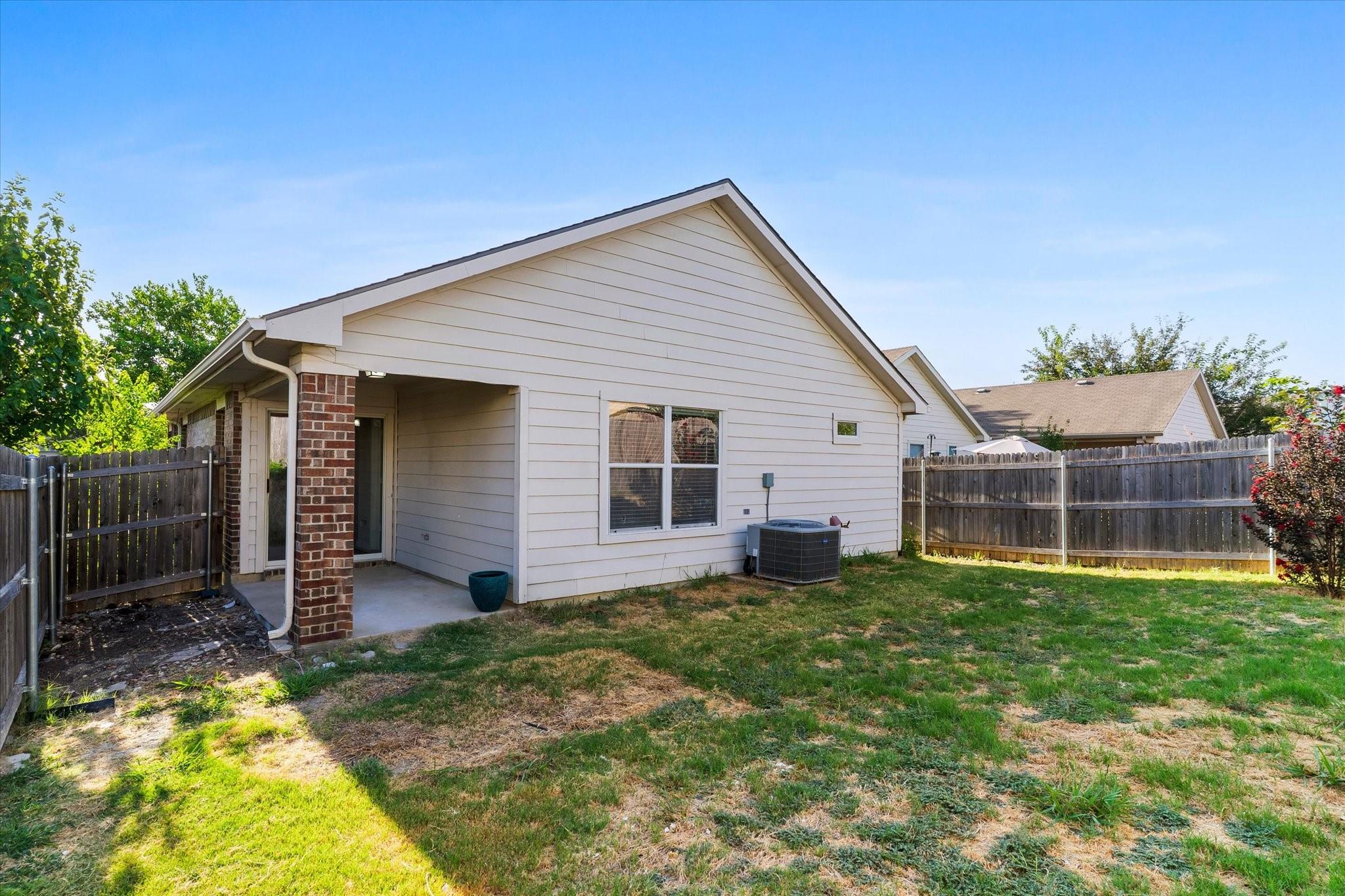 main property photo 13